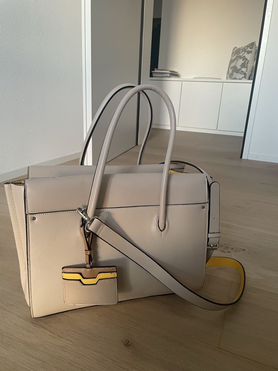 Borse da donna: Tasche beige – Usato da Rorschach venduto da zlatokosa85 4