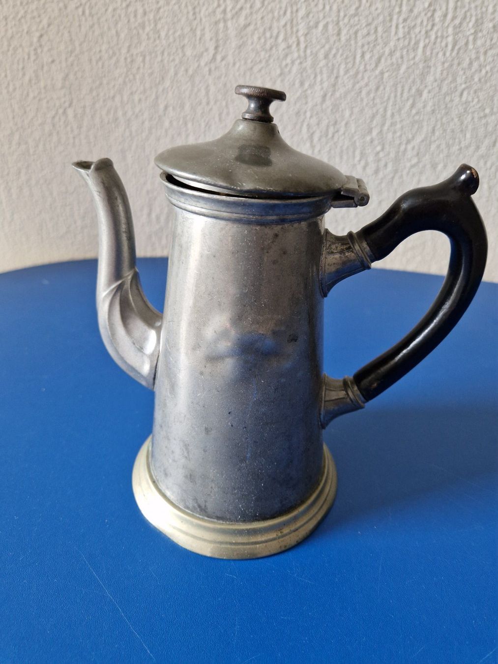 Teekannen: sehr alte (antike?) Kaffee- oder Teekanne mit Holzgriff – Gebraucht aus Münchenbuchsee von Aare22 4