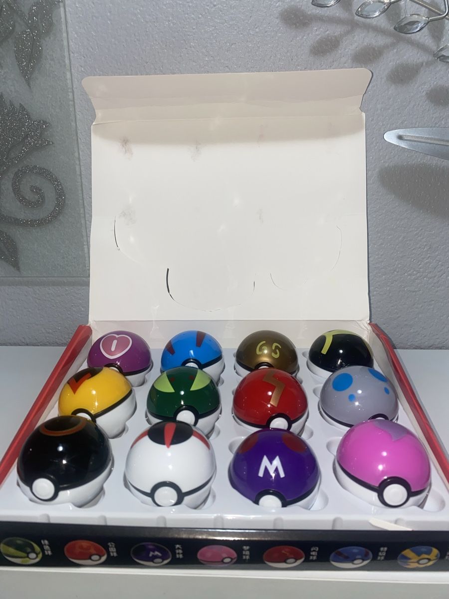 Pokémon Figuren: Pokemon Ball Set 12 Stück – Neu und originalverpackt aus Thayngen von Esilla