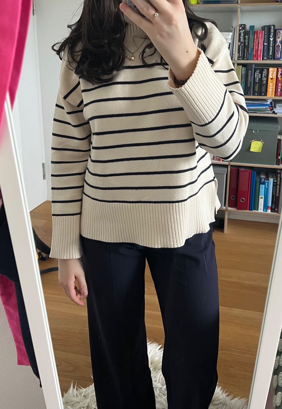 Zara Pullover & Sweatshirts: Blau/Beige gestreifter Pullover – Neu (gemäss Beschreibung) aus Frauenfeld von vik_d96k
