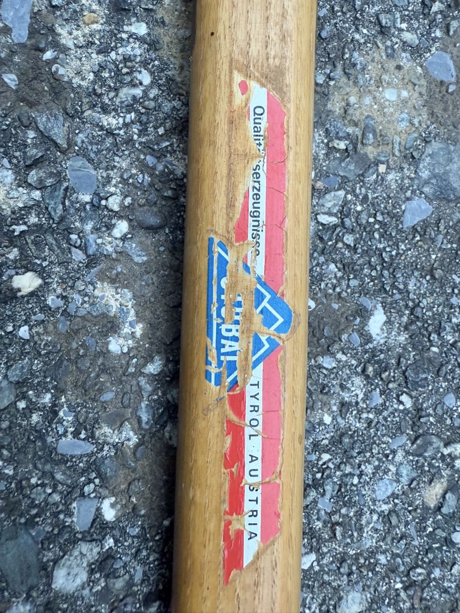 Attrezzatura da arrampicata: Original Stubai Eispickel / Bergpickel – Usato da Schattenhalb venduto da Oodaaq 4