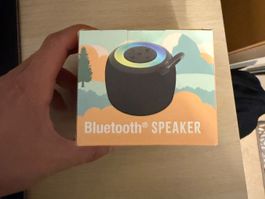 Bluetooth Lautsprecher tragbar mit Licht neu in OVP