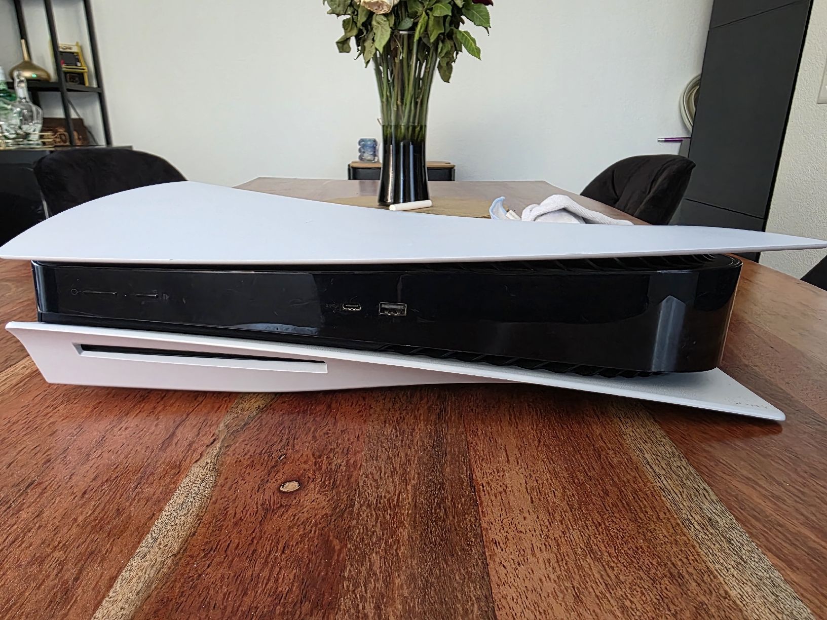 Sony Console: ps5 825gb – Usato da Goldach venduto da ari_y86n