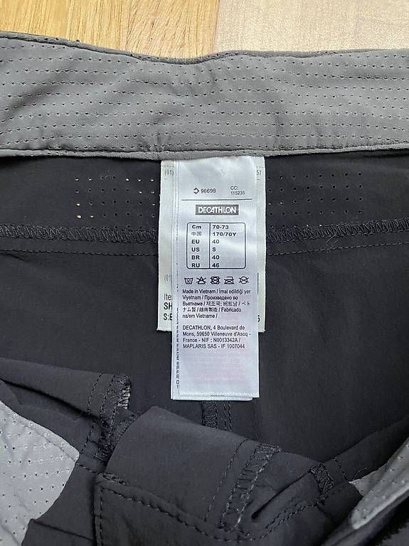 Pantaloni: Kurze Wanderhose – Usato da Düdingen venduto da RiBruger 2