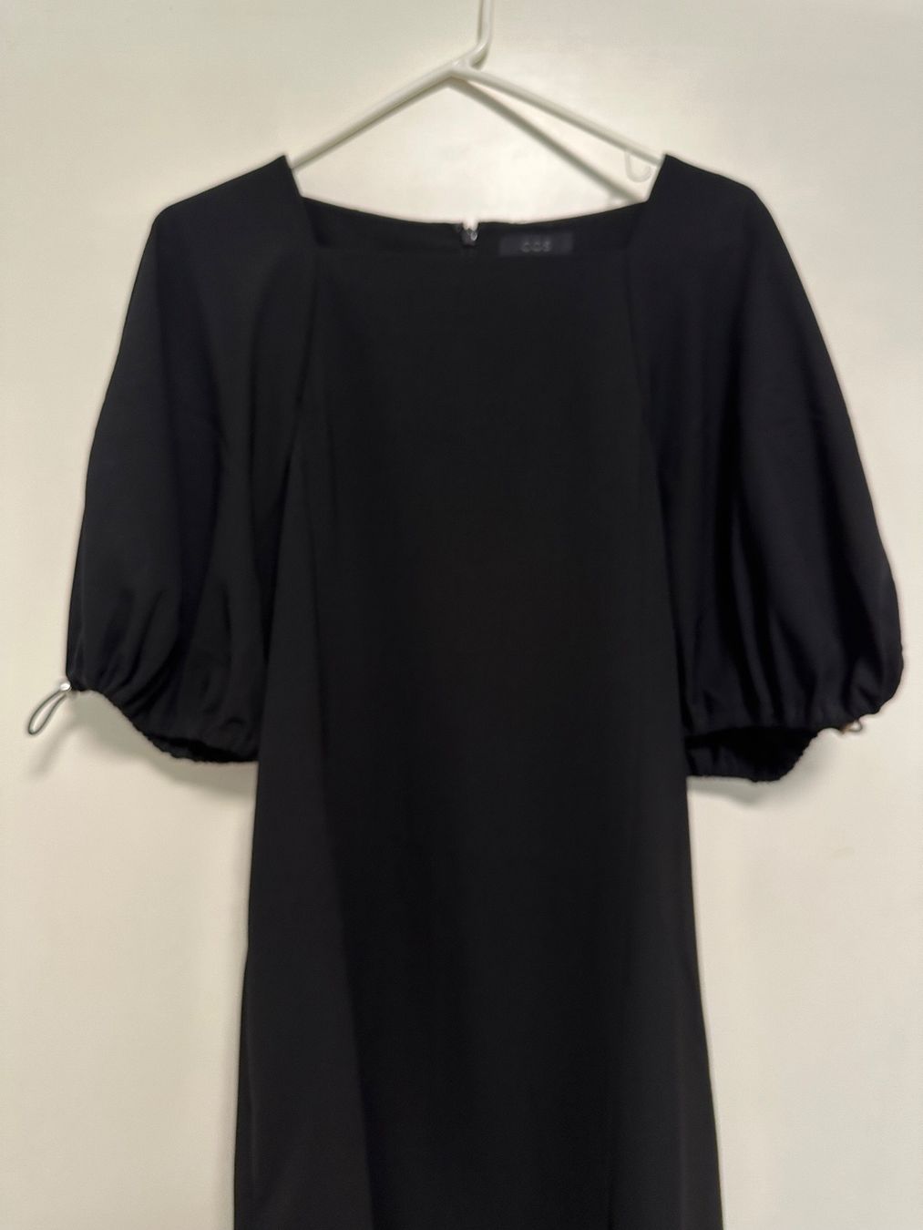 Cos Vestiti: COS Schwarze Kleid Gr 38 EUR – Usato da Basel venduto da iulia_haul 2