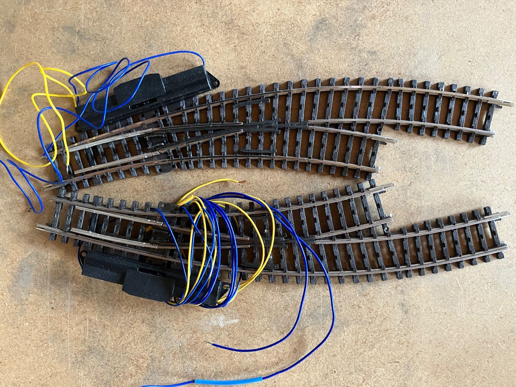 Märklin Modellini di ferrovie: K Gleis Bogenweichepaar 2268/2269 – Usato da Mont Tramelan venduto da Oktober1958