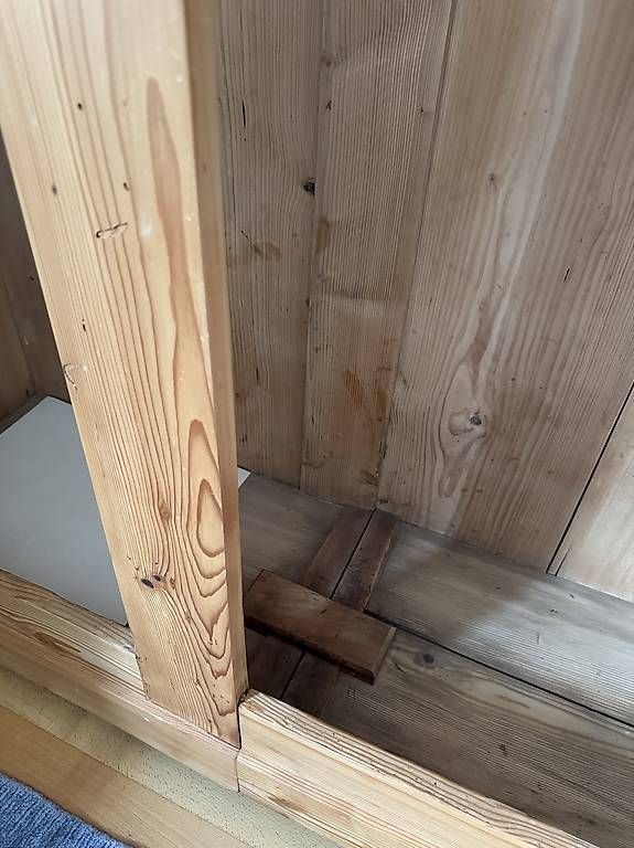 Armoires: Holzschrank – D'occasion à Basel par bar_b2yw 3