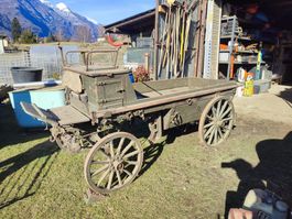Antico carro militare svizzero