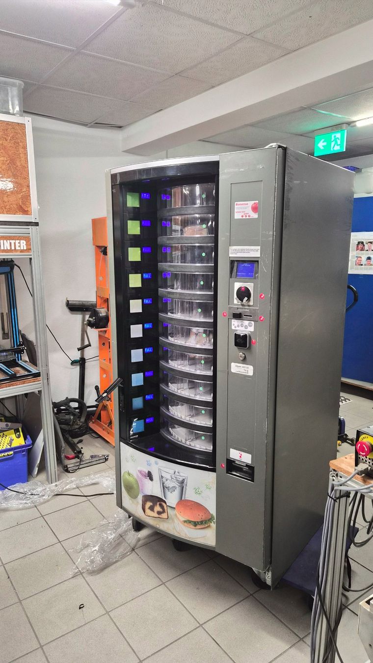 Selecta Altro per Gastronomia & Hotel: Selecta Festival automat vending machine – Usato da Fribourg venduto da Badog