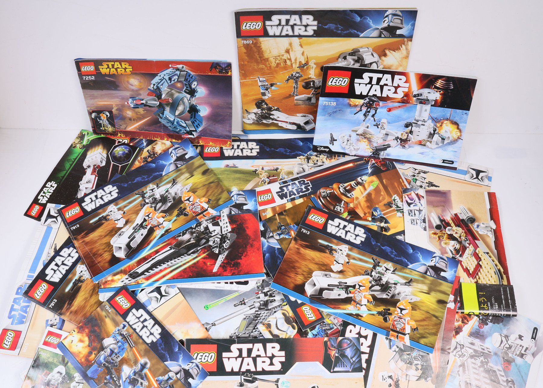 Lego Kit di costruzioni: Über 1kg StarWars Anleitungen – Usato da Hettlingen venduto da Scholi99 1