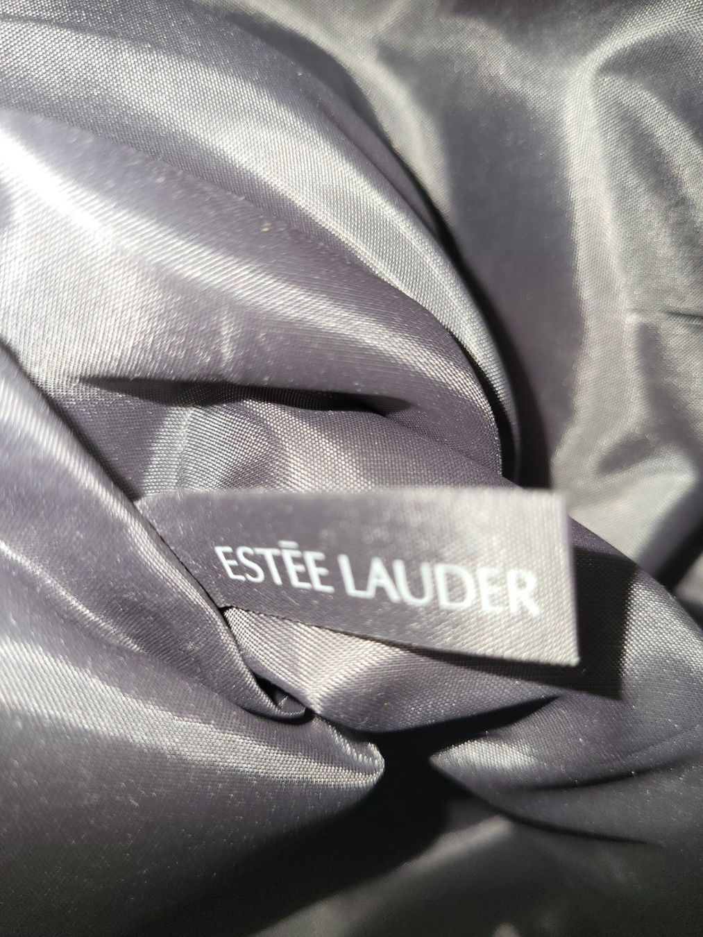Estée Lauder Borse da donna: Praktischer Shopper von Estée Lauder – Usato da Guggisberg venduto da Aegertenlehn 3