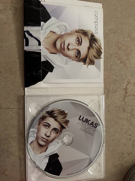 CD: Lukas Rieger CD Compass – Usato da Luzern venduto da _.Horizon._ 1
