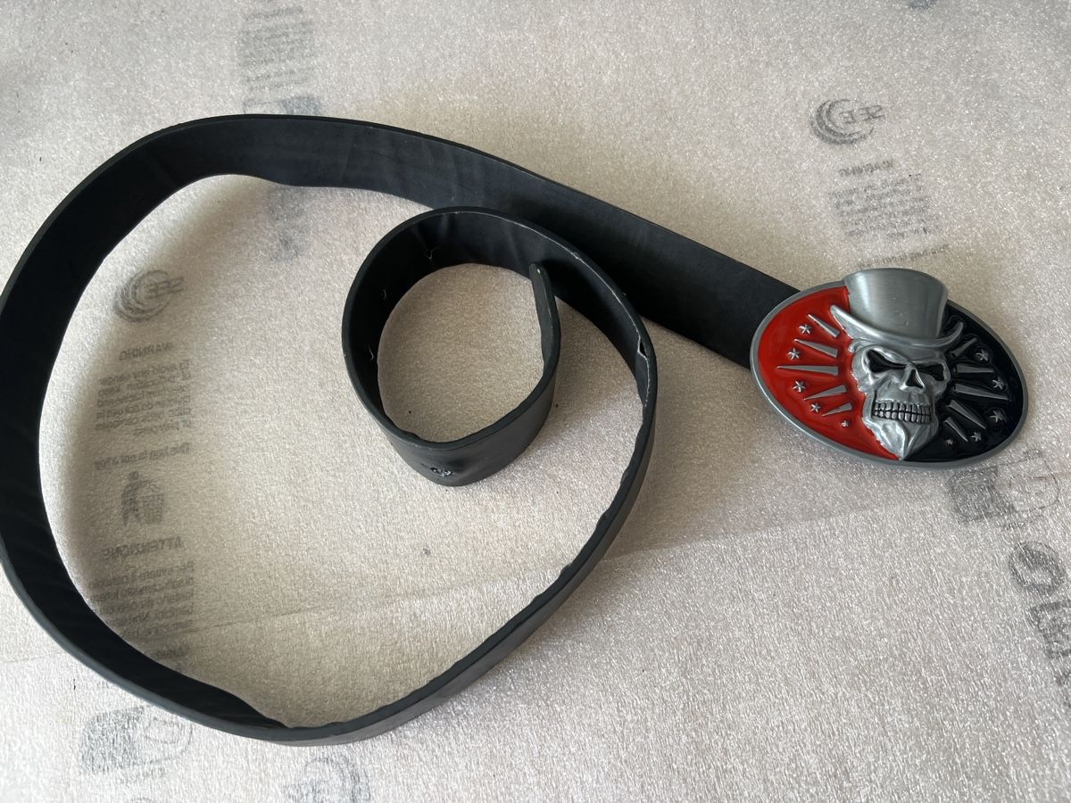 Cinture: Todeskopf Gürtel, unisex - Hingucker! – Usato da Mellingen venduto da Oelquelle 1