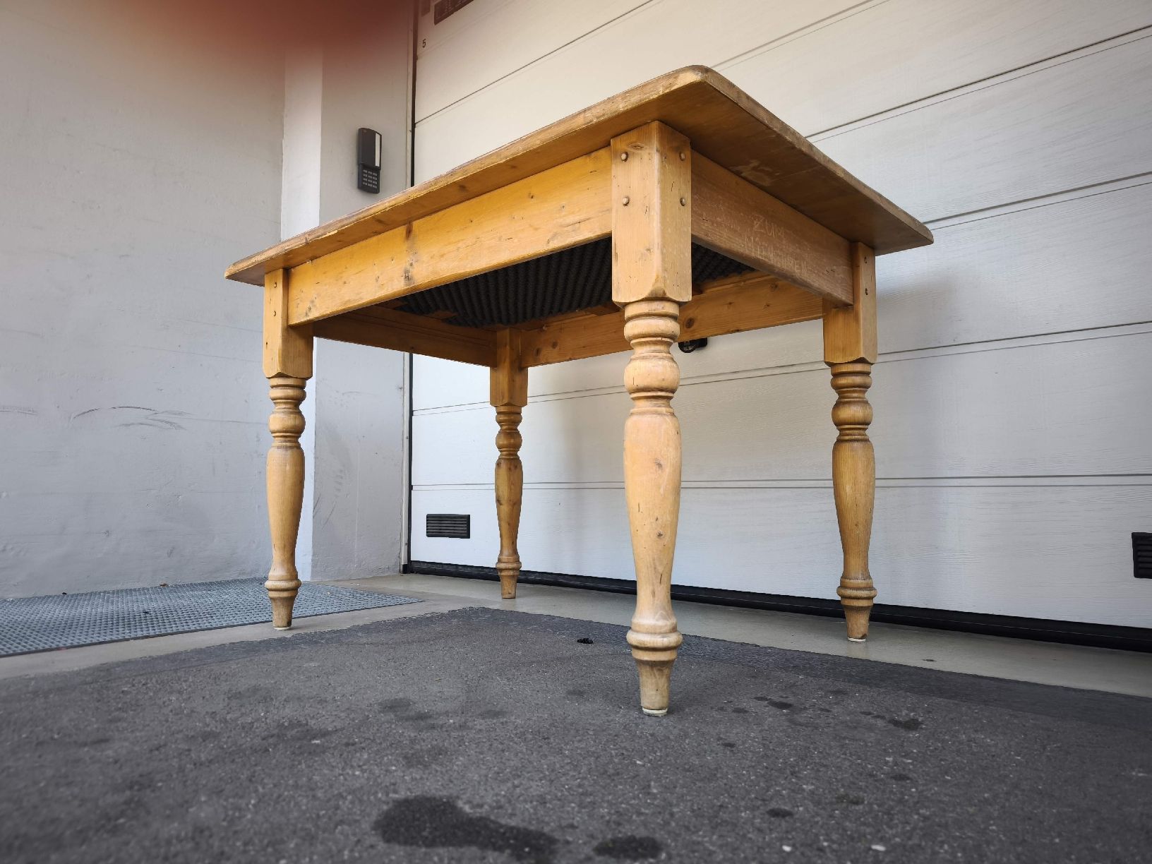 Tavoli: Hübscher Esstisch aus Holz – Usato da Winterthur venduto da Olaf4weiss 2