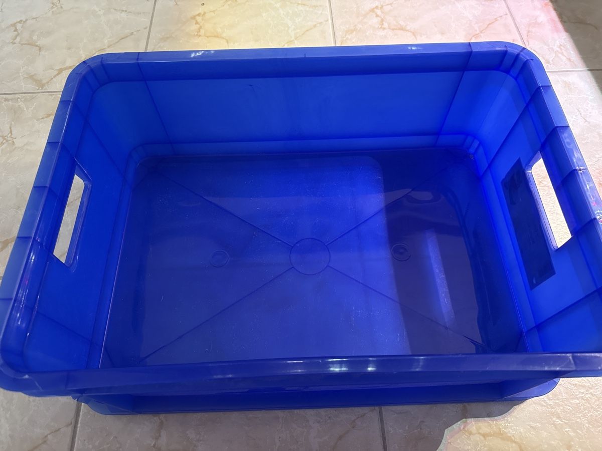 Contenitori & Simili: Blaue Aufbewahrungsbox mit Deckel – Usato da Weiningen ZH venduto da -Adenin- 1