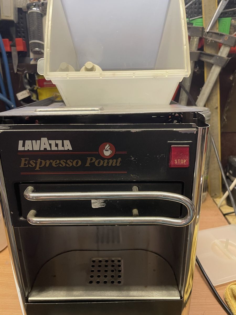 Lavazza Machines à café & Machines à expresso: Lavazza espresso point defekt – Défectueux à Felben-Wellhausen par pisa08
