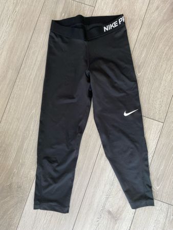 Nike Pro Dri-Fit Tights 3/4 Schwarz Groesse S neuwertig