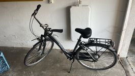 Vélo de ville Wheeler gris avec porte-bagages
