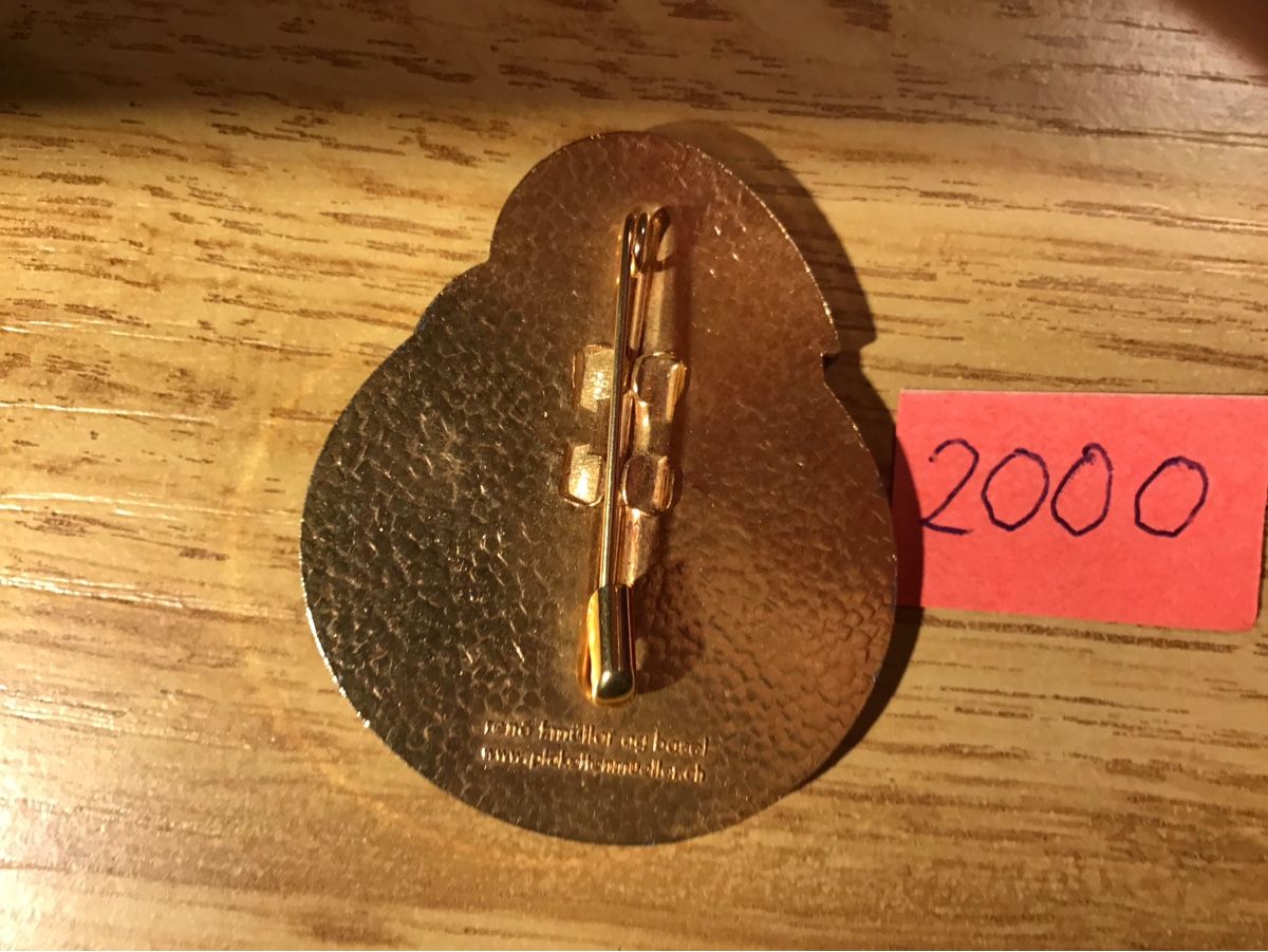 Basler Placchette & Badge: Goldplakette 2000 – Usato da Arlesheim venduto da printz01 1