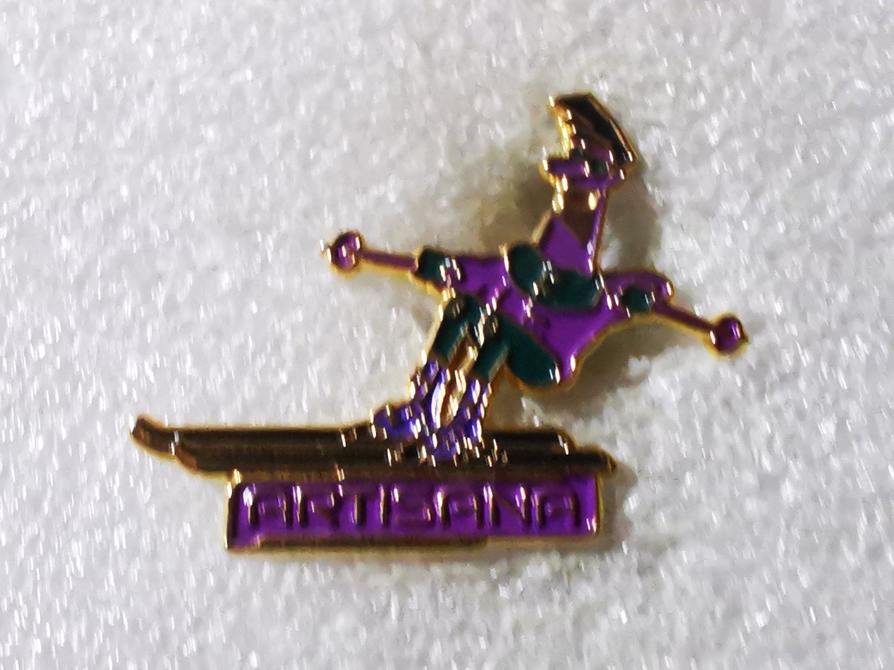 Placchette & Badge: Ansteckpin 16: Artisana – Usato da Oppligen venduto da Pin-Fall-Shop