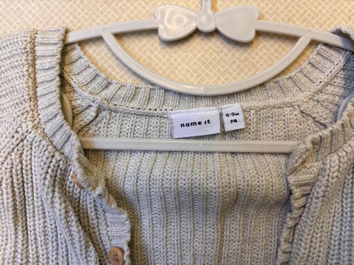 Name It Giacche & Cappotti: Strickjacke Name it Grösse 74 grau  – Usato da Wohlenschwil venduto da angelsweet 1