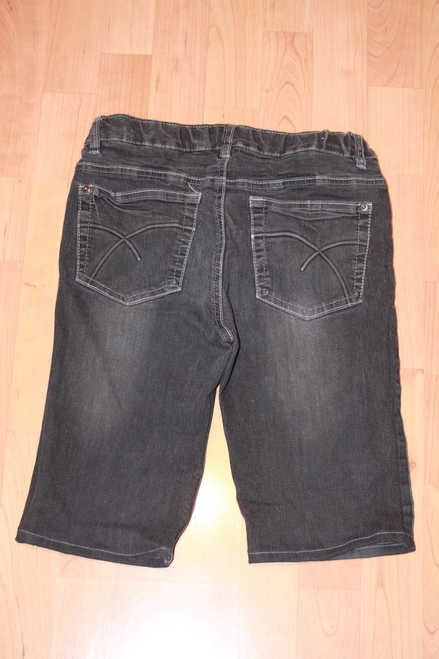 Pantaloni: schwarze Jeans Shorts Bermudas  152 Campus – Usato da Wenslingen venduto da Strick4Alpaca 1
