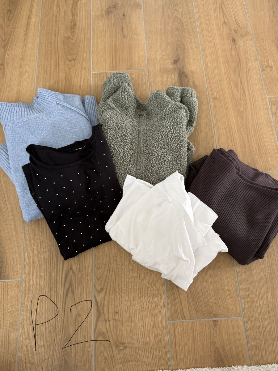 Lotti di vestiti: Damen Kleiderpaket – Usato da Ermenswil venduto da takethisitem