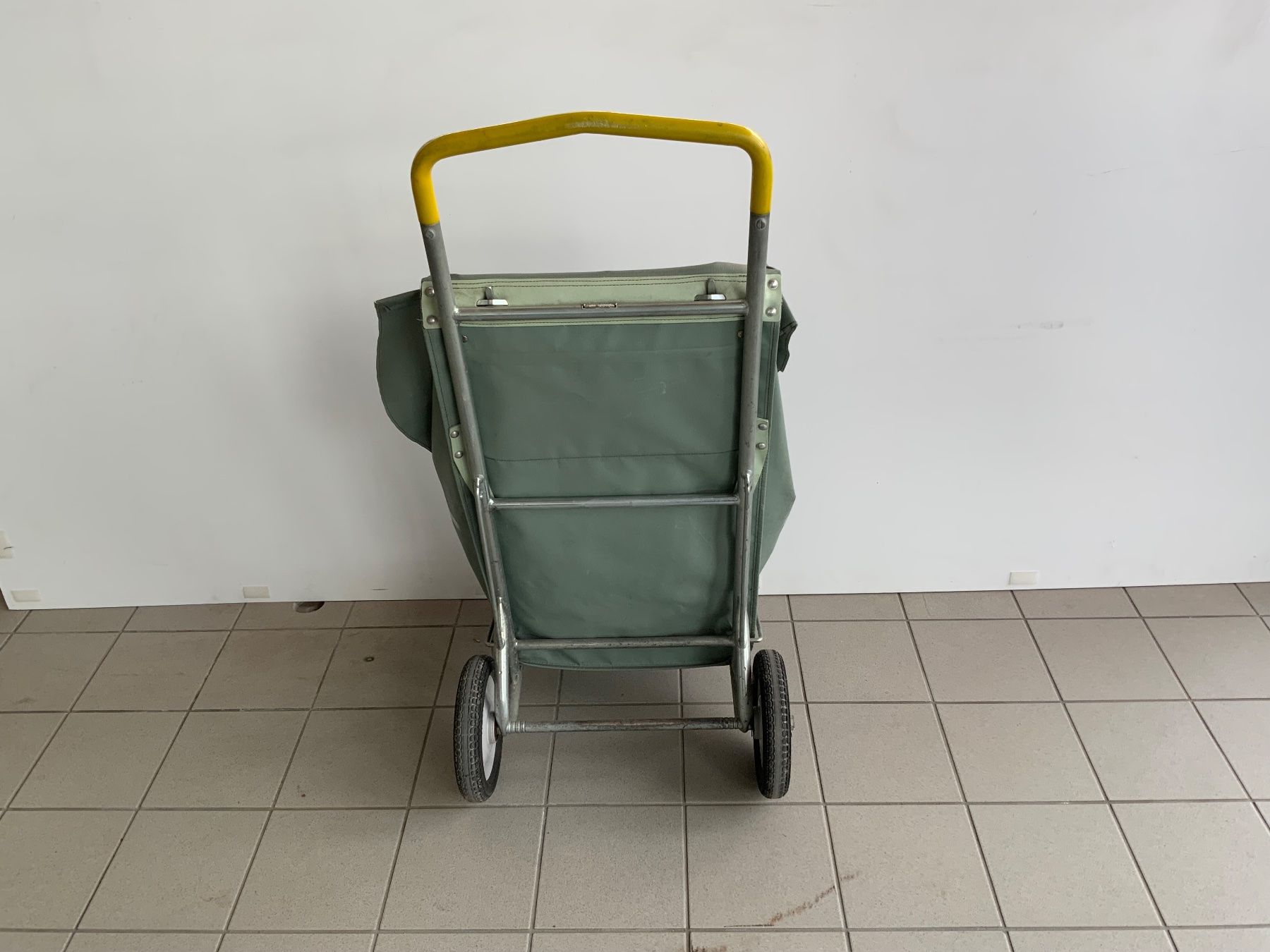 Koffer & Taschen: Alter Briefpost Handwagen von die Post – Gebraucht aus Erlach von silvia3235 8