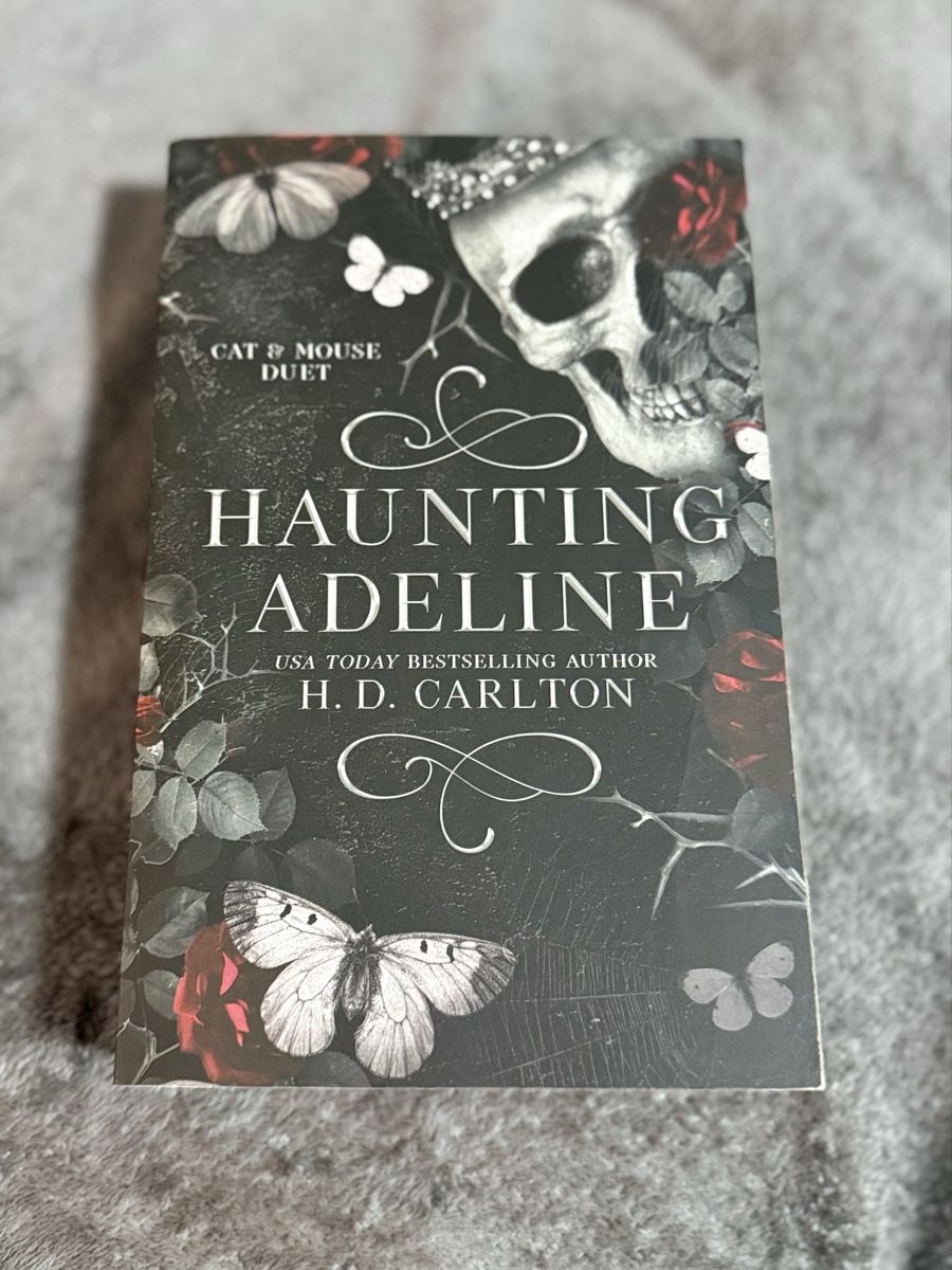 Libri: Haunting Adeline von H. D. Carlton - in ENG – Nuovo (secondo la descrizione) da Basel venduto da AninaAti