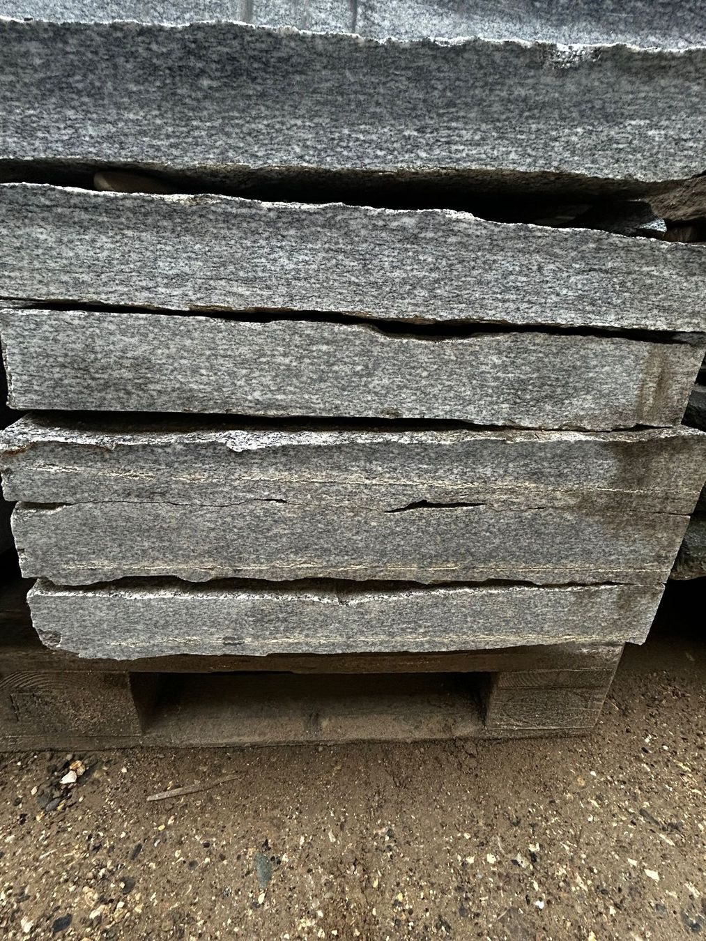 Bodenbeläge: Granitplatten – Gebraucht aus Dachsen von sto_8w6r 1