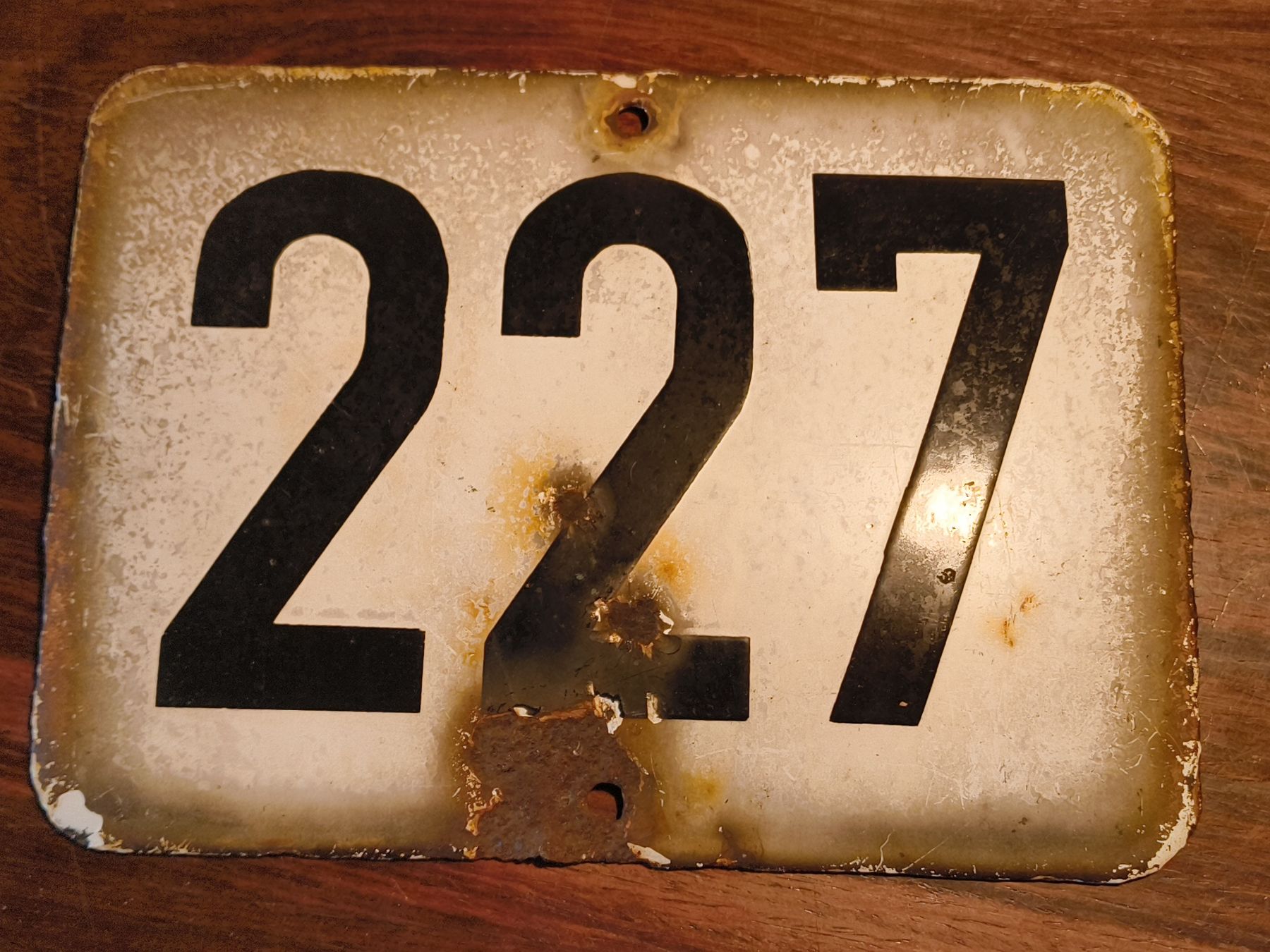 Insegne: Emailschild Hausnummer 227 – Usato da stettlen venduto da VintageBern_ch