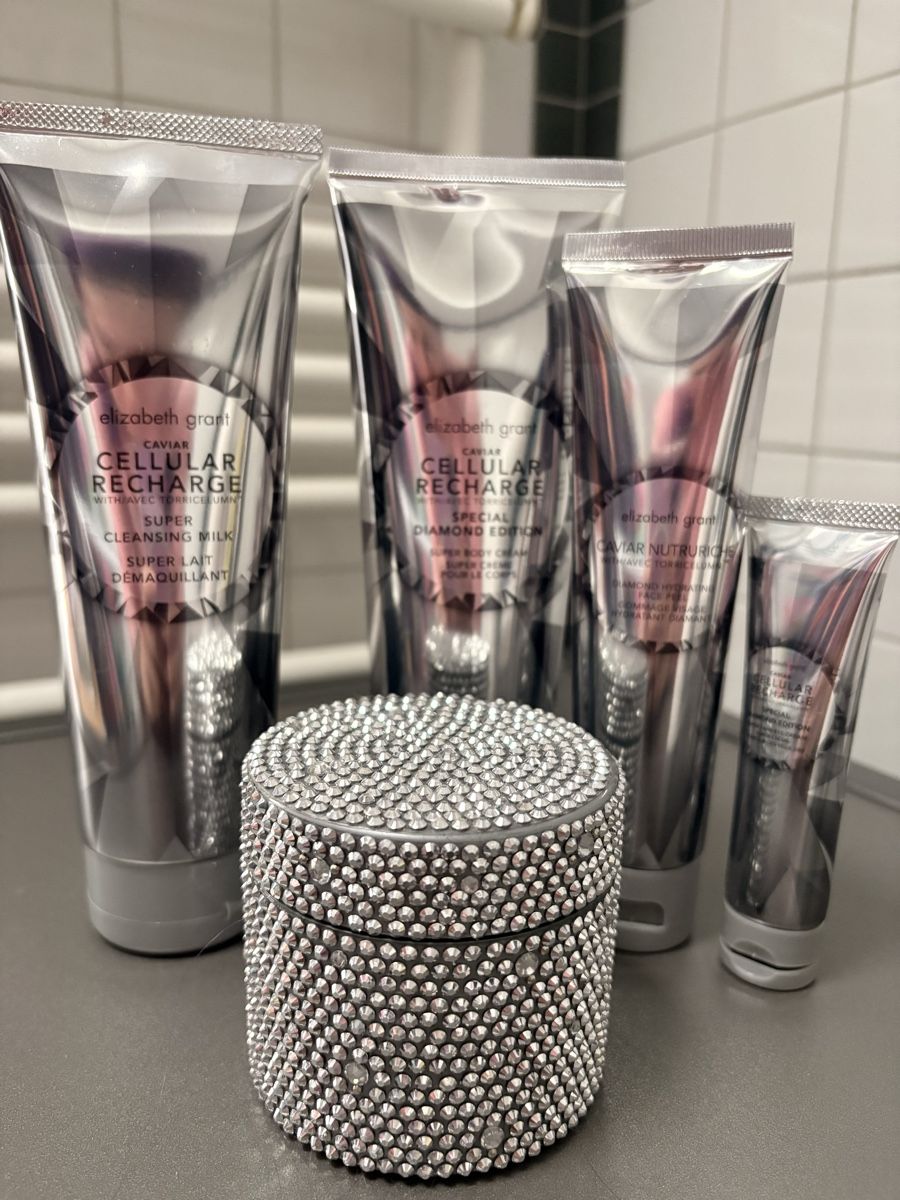 Cura del viso: Elizabeth Grant Cellular Recharge Set, neu & original – Nuovo (secondo la descrizione) da Steg im Tösstal venduto da Beckerbande