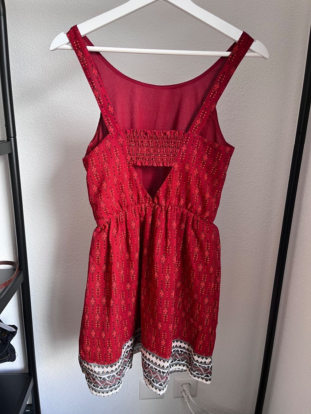 H&M Kleider: Kurzes Kleid – Neu (gemäss Beschreibung) aus Zürich von a.b.2025 1