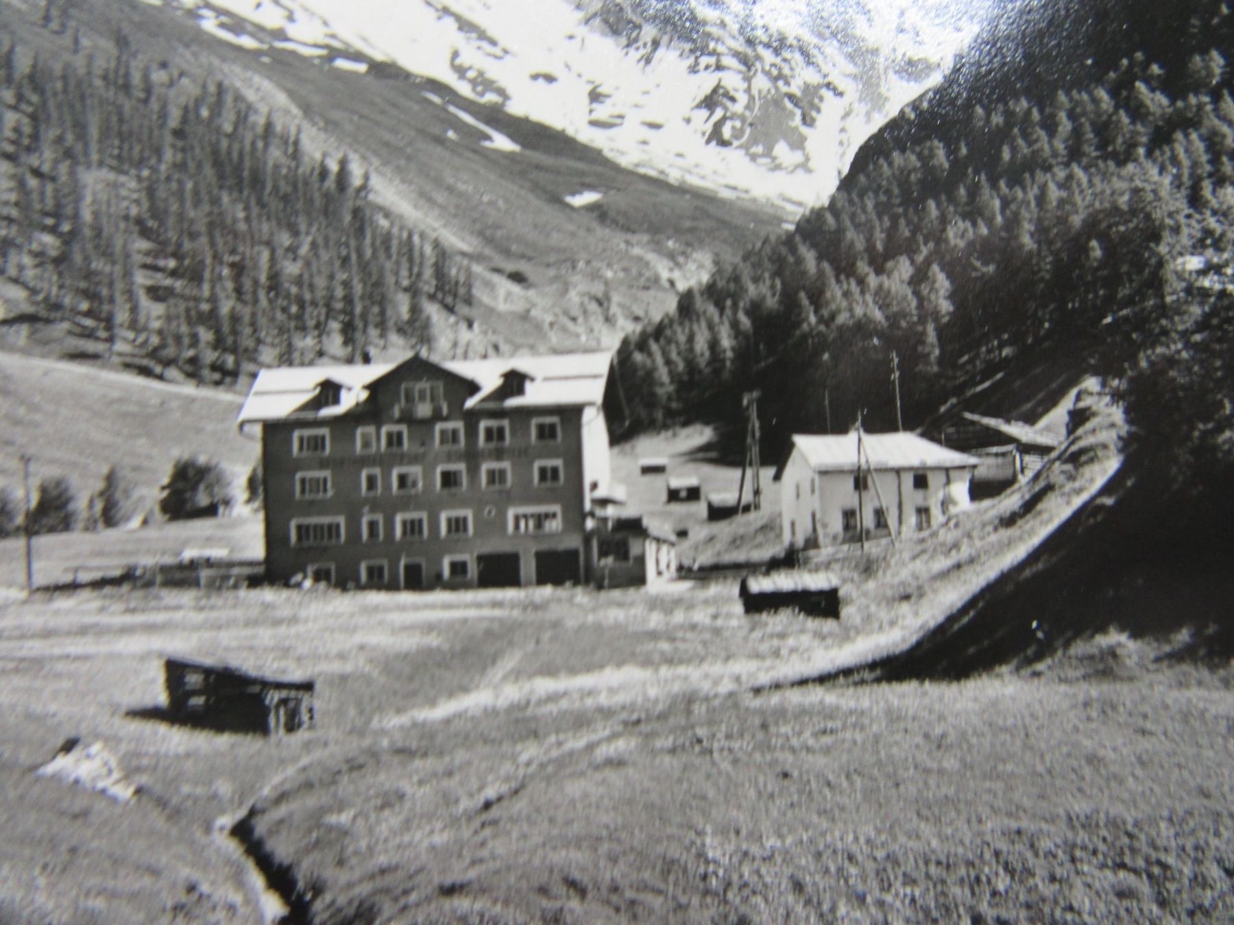 Cartoline postali: SAMNAUN M. MUTTLER HOTEL POST GR AK – Usato da Ettingen venduto da Hausi4711 1
