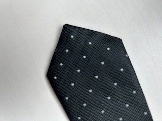 Seidenkrawatte -schwarz mit hellen Punkten
