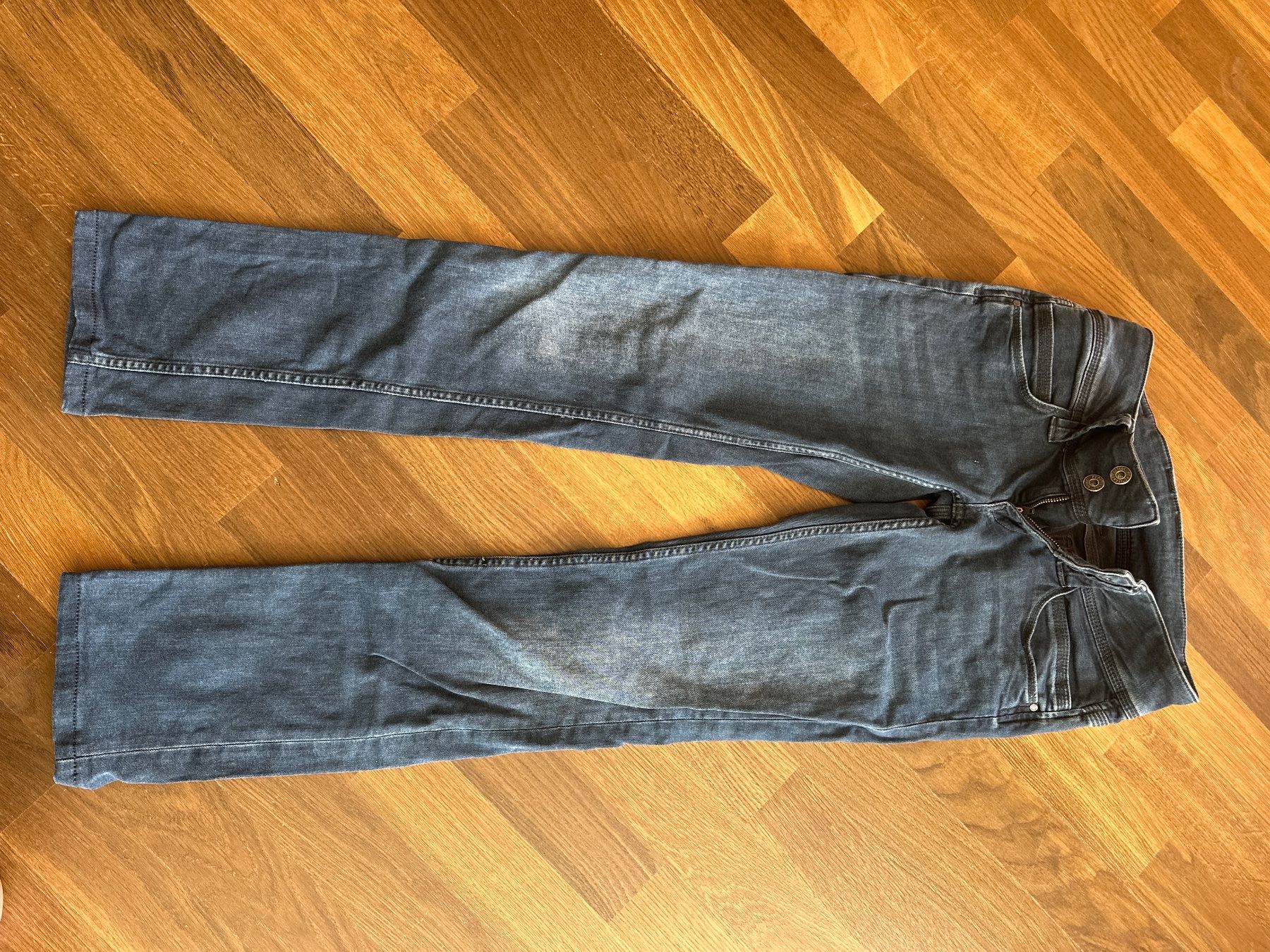 Pepe Jeans Jeans: Pepe Venus 26/32 – Gebraucht aus Naters von Lasana