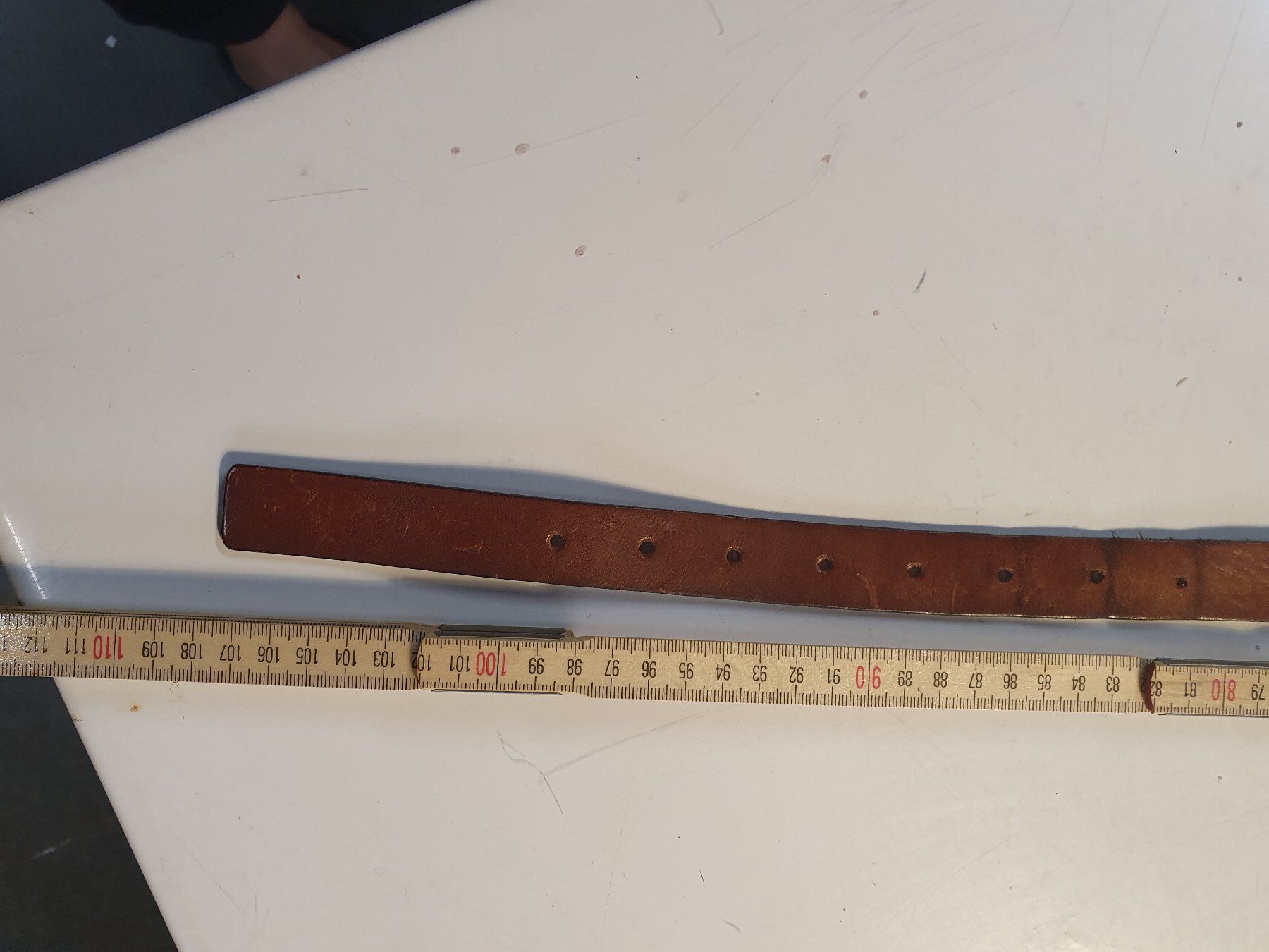 Globus Gürtel: Ledergürtel braun mit Eisenschnalle Globus 85 cm – Gebraucht aus Zürich von loosebone 2