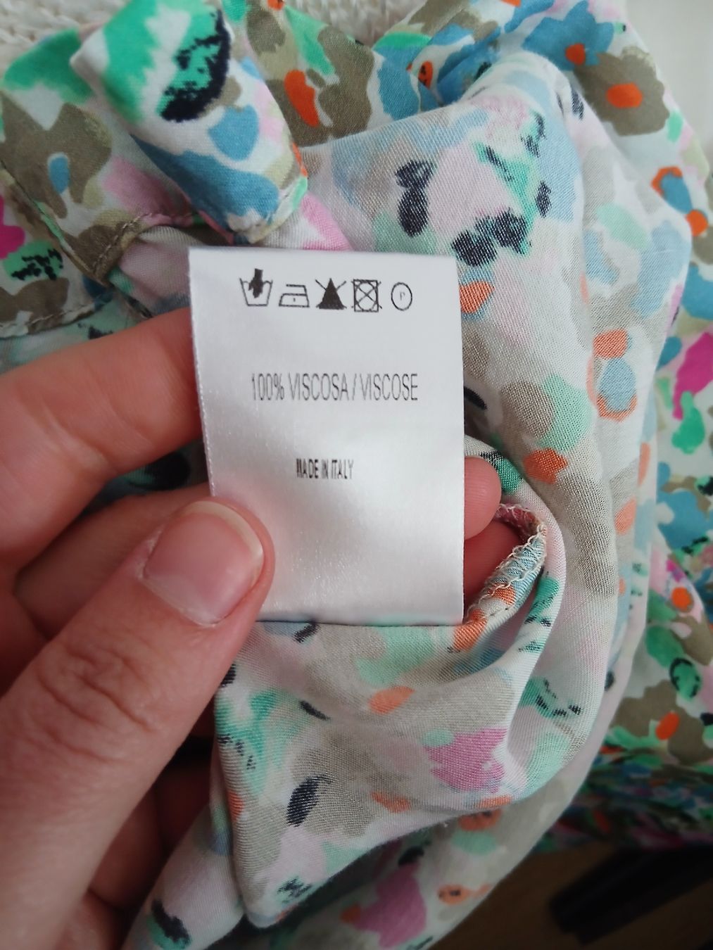 Chemisiers: Imprevu Colourful Blouse Size XS – Neuf (Voir description) à Wil SG par tre_g2l7 7