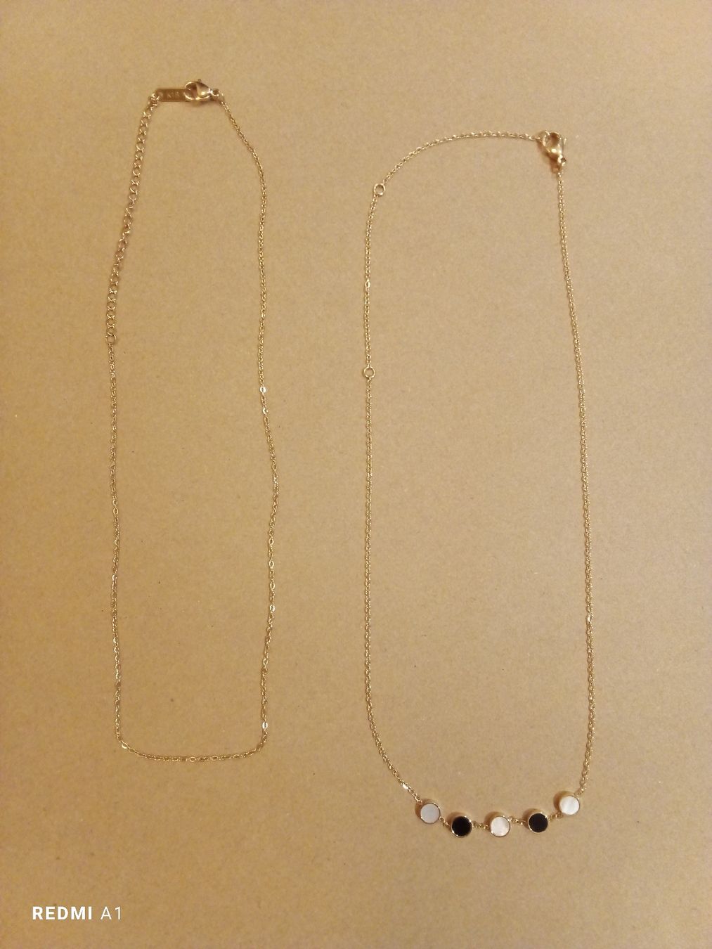 Catenine: Collier mir Perlmutt-Blüten SoCharm – Nuovo (secondo la descrizione) da Beride d. Bedigli. venduto da Connina