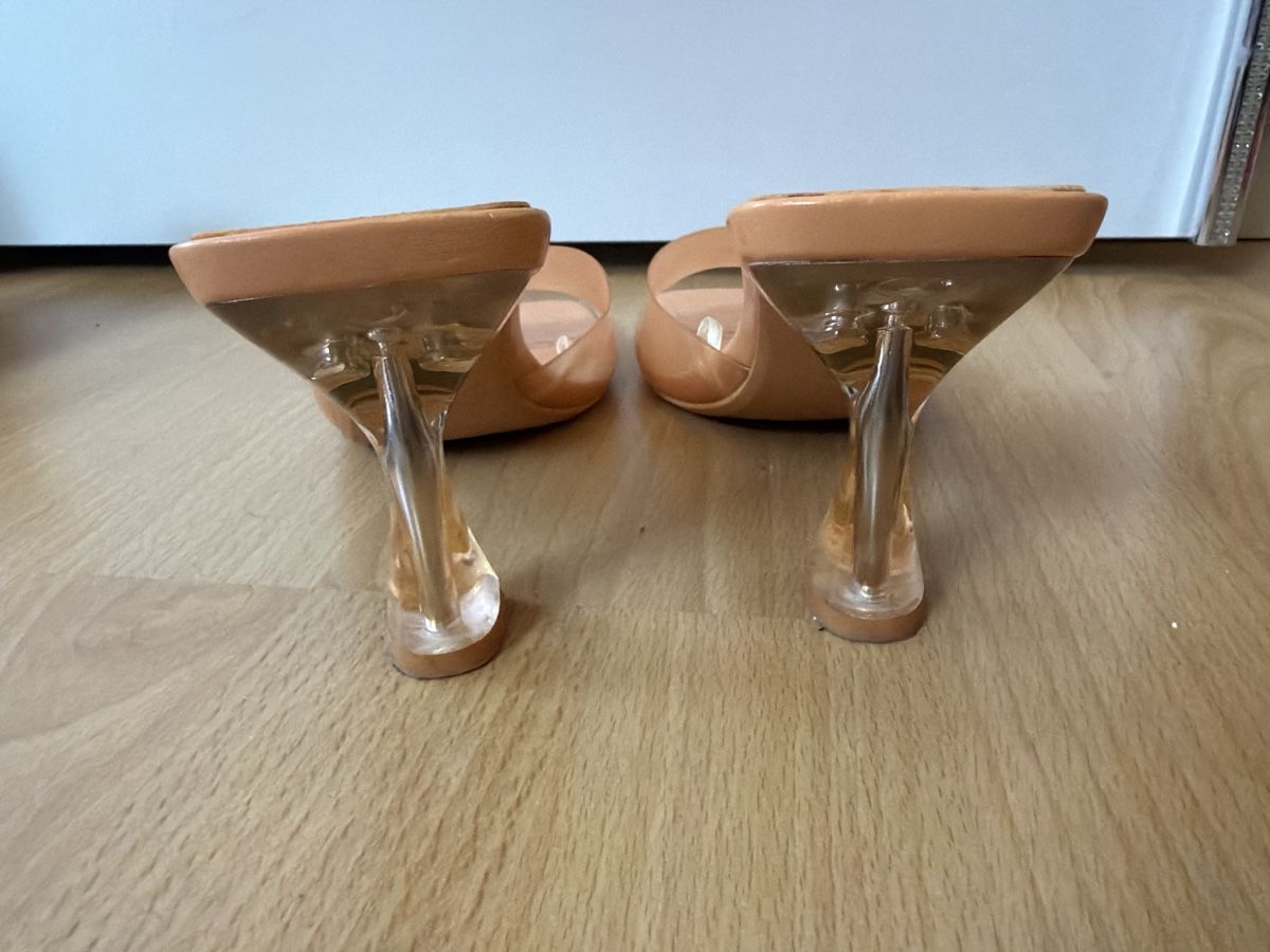 Bershka Scarpe da donna: Sommerliche Sandalen mit klarem Absatz – Usato da Dagmersellen venduto da SabrinaZu 1