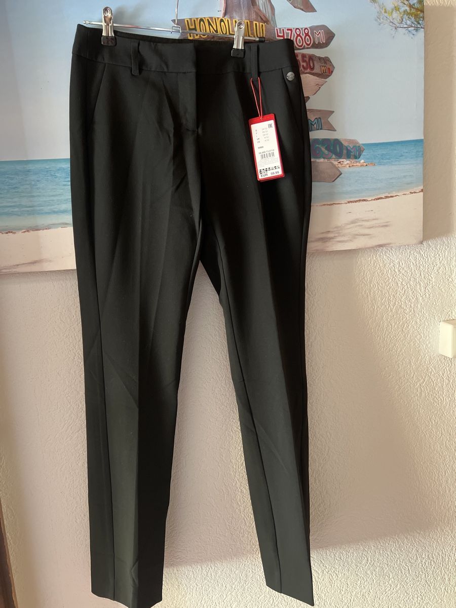 S.Oliver Hosen: Schwarze S.Oliver Stoffhose, Gr. 34/32 – Neu und originalverpackt aus Linden von Annelie12