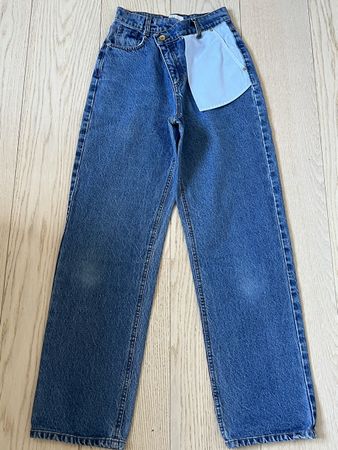 Aisenberg Jeans Size 25, Asymmetrical & Stylish