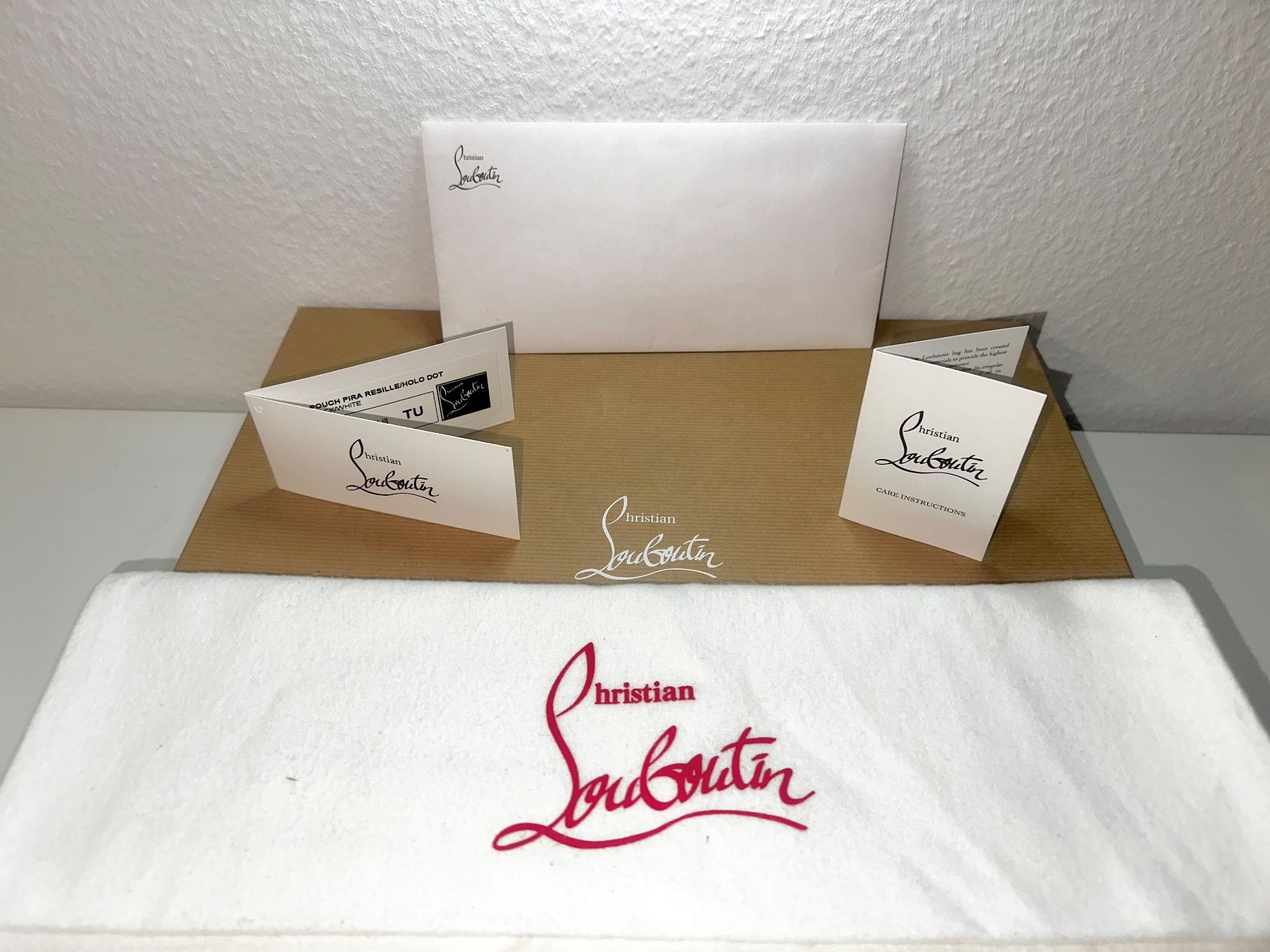 Christian Louboutin Borse: Original Christian Louboutin Peter Pochette – Nuovo e nell'imballaggio originale da Zürich venduto da swizzmember 2