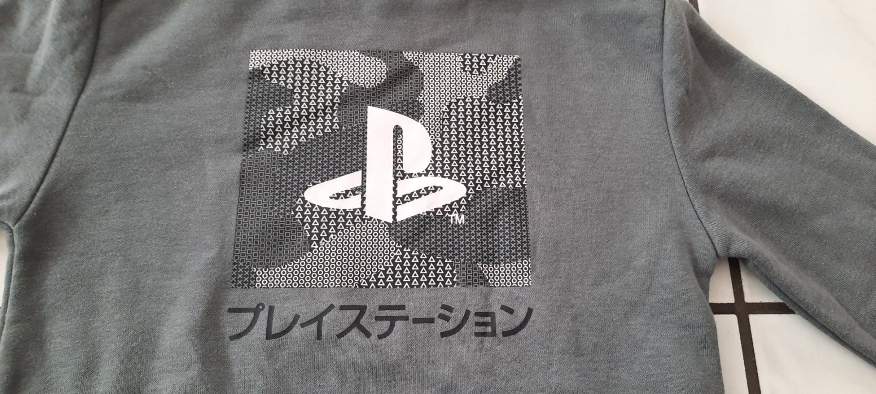 Pullover & Sweatshirts: Kapuzenpulli Playstation Grösse 110/116 – Gebraucht aus Kaltbrunn von Nili133 2