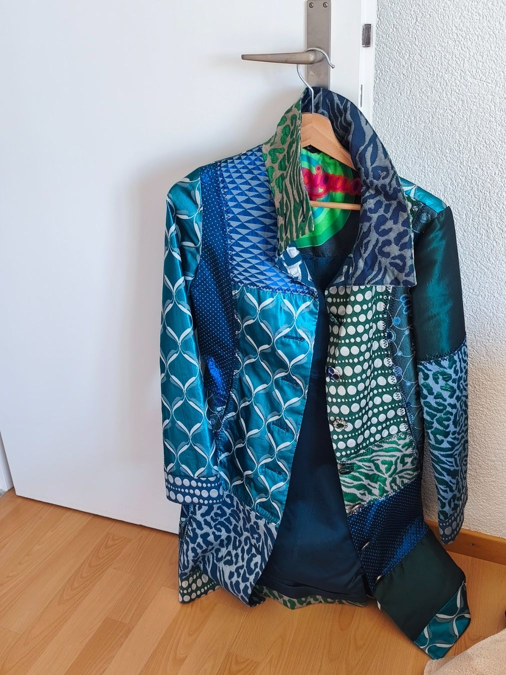 Desigual Cappotti: Desigual Mantel 38 Damen – Usato da Grenchen venduto da pristavu_mihnea 1