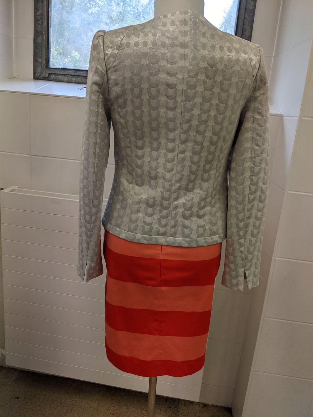 Costumi: Blaser mit Jupe Gr 36 – Nuovo (secondo la descrizione) da Langnau am Albis venduto da Judithsebi 1