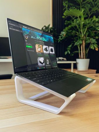 Ergonomischer Laptop-Ständer 15-16" - Modernes Design