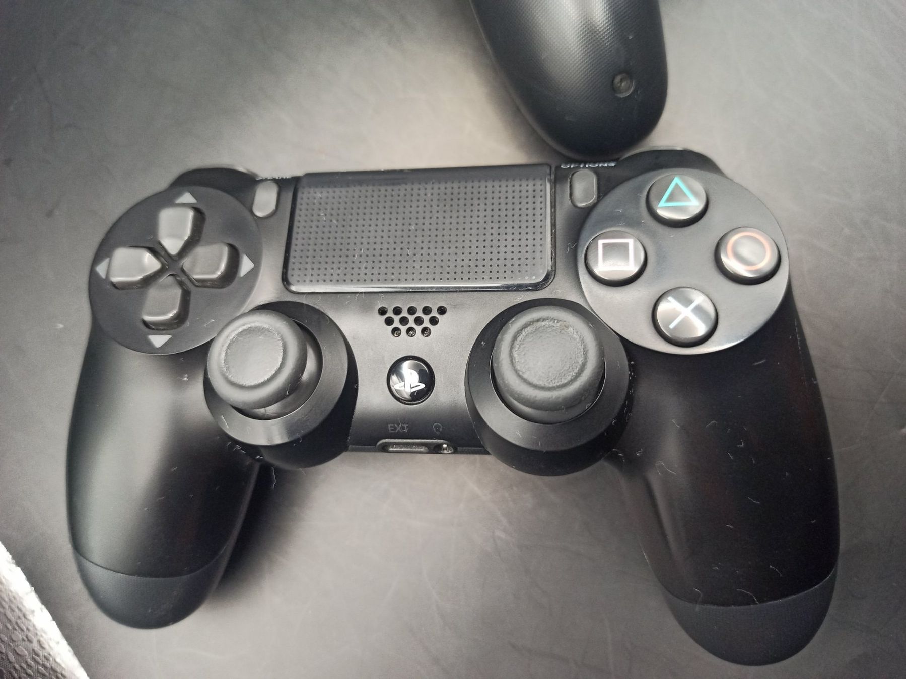 Controller: 2 x Original Controller Sony PS4 Wireless DualShock 4 – Usato da Oberweningen venduto da mar_87mx 2