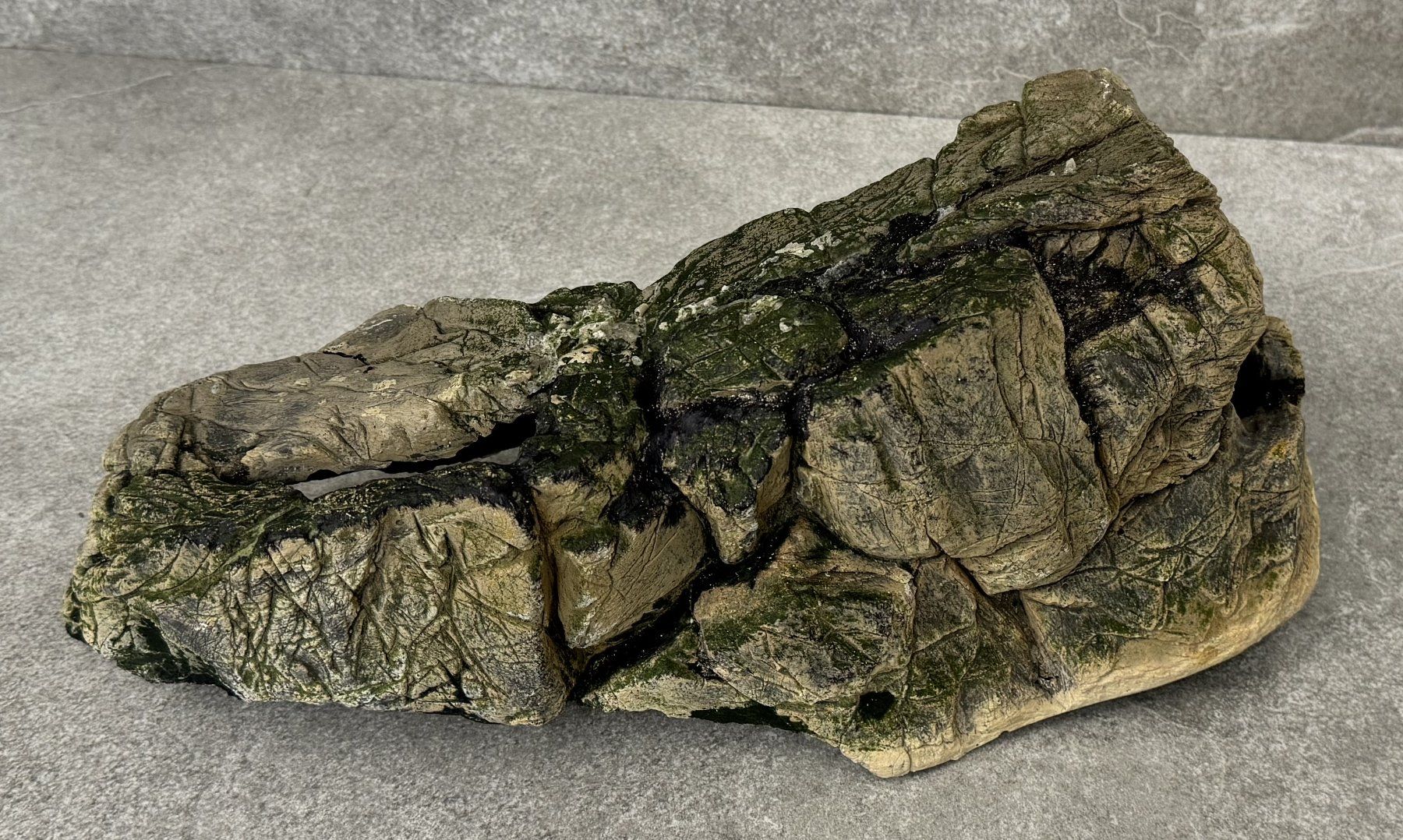 Tutte le decorazioni: AQUARIUM Kunststoff Höhle ... – Usato da Chur venduto da Lotti12 2