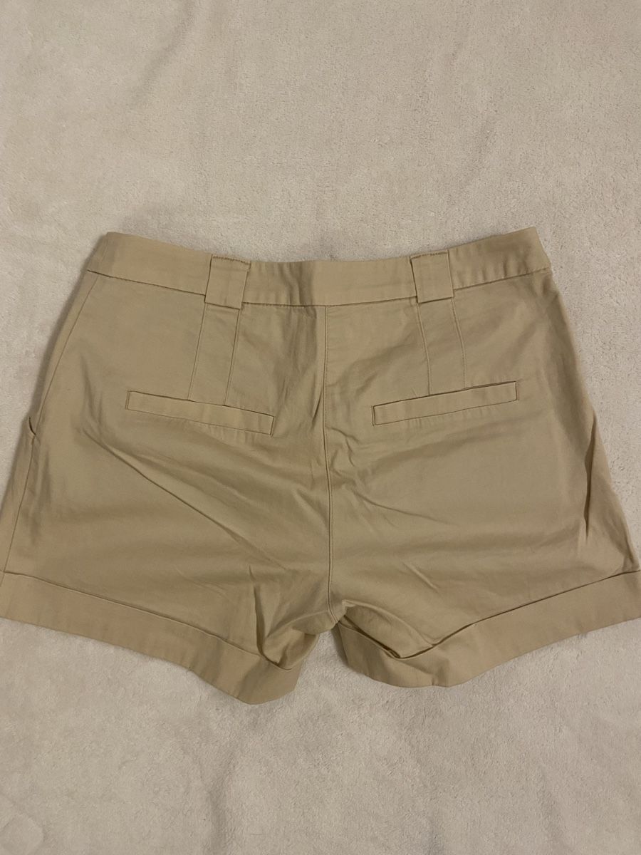 H&M Pantaloni: Short beige – Usato da Conthey venduto da Lulu310 1